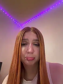 Snapshot of oliviiaa chatting on May 30, 2026, 9:23 pm oliviiaa online show from May 30, 2026, 9:23 pm