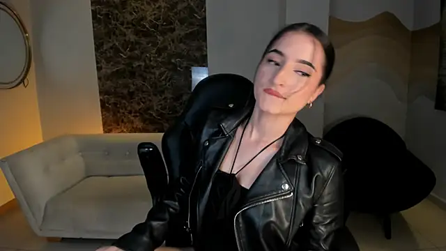 DominiqueVega online show from December 19, 2024, 6:56 am