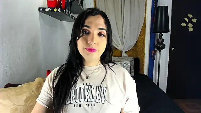 SARAMISHA online show from October 9, 2025, 5:27 am