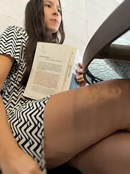 LittleDoll    online show from January 6, 2025, 2:03 pm