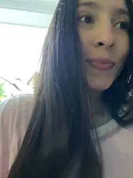 LittleDoll    online show from November 1, 2025, 10:23 pm