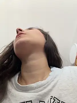 LittleDoll    online show from February 25, 2026, 1:43 pm