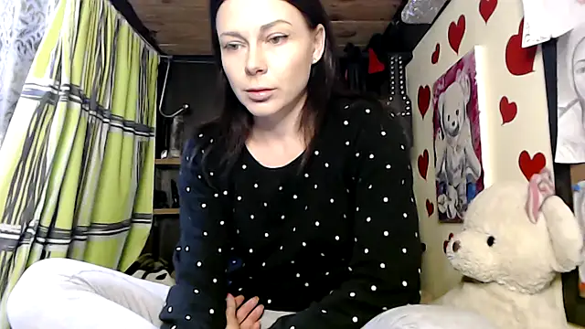 HarleyQuinn 69 online show from February 15, 2025, 8:01 pm