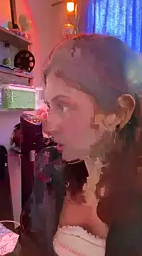 LiliJones  online show from January 31, 2025, 8:22 pm