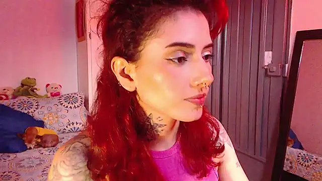 LiliJones  online show from February 4, 2025, 9:20 pm