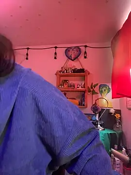 LiliJones  online show from February 21, 2026, 4:41 pm