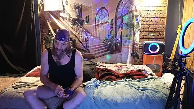 PropertyAndBiker online show from September 13, 2025, 9:58 pm