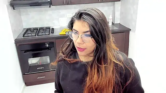 Luna Dumont online show from March 11, 2025, 11:12 am