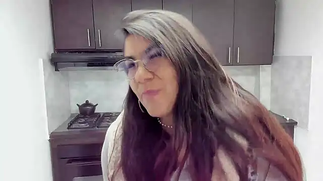 Luna Dumont online show from September 16, 2025, 11:11 am