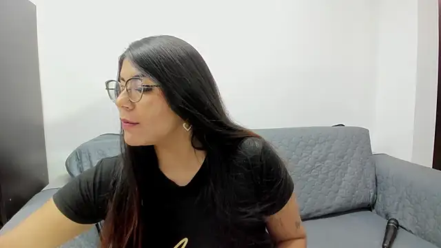 Luna Dumont online show from November 2, 2025, 11:56 am