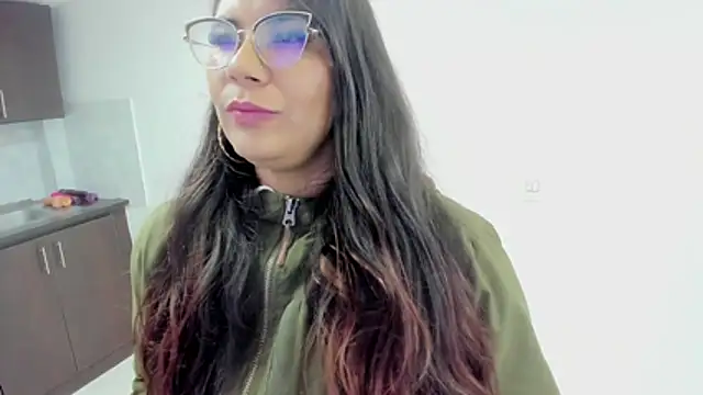 Luna Dumont online show from November 15, 2025, 11:07 am