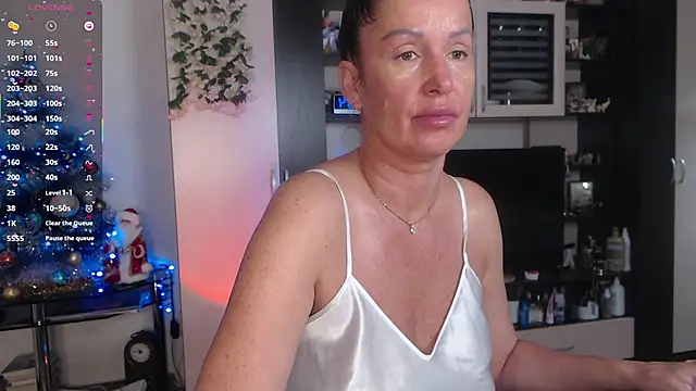 SheilaRyan online show from December 15, 2025, 5:01 am