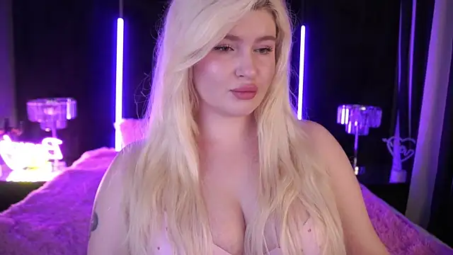 CocoSecretss online show from December 8, 2024, 7:47 am