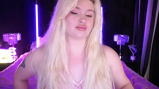 CocoSecretss online show from December 13, 2024, 7:58 am