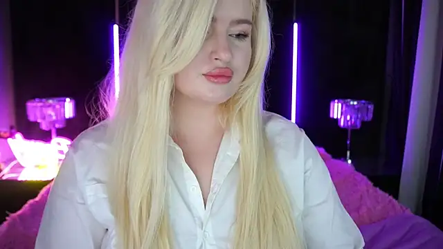 CocoSecretss online show from December 17, 2024, 7:40 am