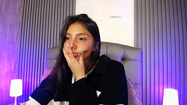 kendall saenz online show from December 5, 2024, 8:00 pm