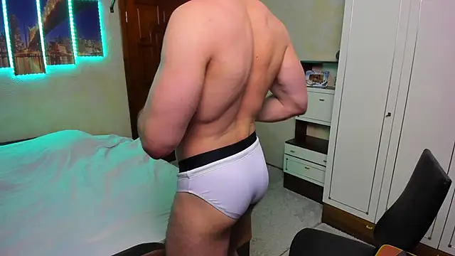 Snapshot of Alex_Brown_ chatting on June 19, 2026, 9:51 pm Alex Brown online show from June 19, 2026, 9:51 pm