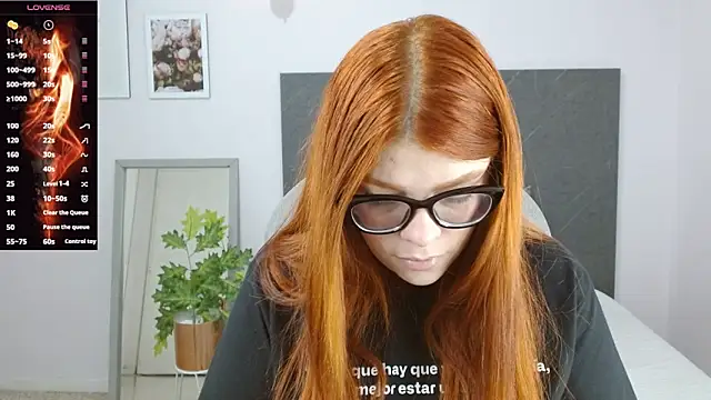 Snapshot of lucie_nicolls chatting on January 2, 2025, 7:51 pm lucie nicolls online show from January 2, 2025, 7:51 pm