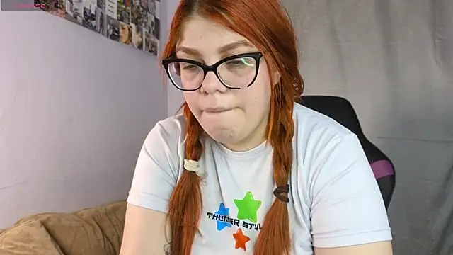 Snapshot of lucie_nicolls chatting on February 26, 2025, 7:49 pm lucie nicolls online show from February 26, 2025, 7:49 pm