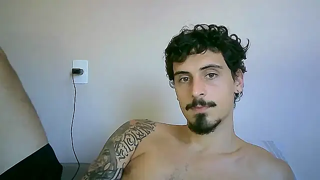 milkoffe online show from December 5, 2024, 4:44 pm