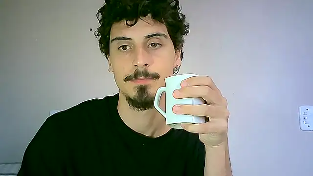 milkoffe online show from December 9, 2024, 4:37 pm