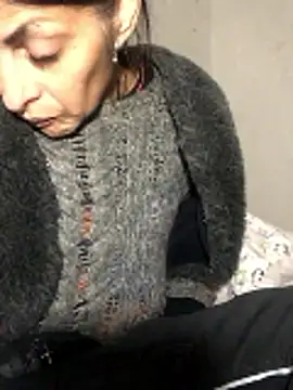 ChantalXOrchid online show from April 21, 2026, 1:42 am