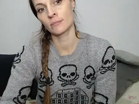 naikah714 online show from December 8, 2024, 4:18 pm