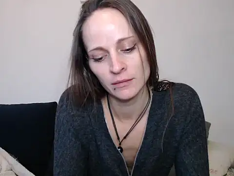 naikah714 online show from December 15, 2024, 4:04 pm