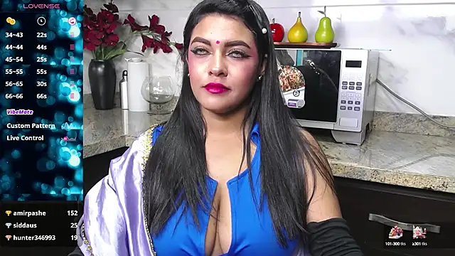 lakshmiraniii online show from January 31, 2025, 1:23 pm