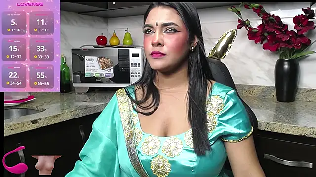 lakshmiraniii online show from February 26, 2025, 6:11 pm