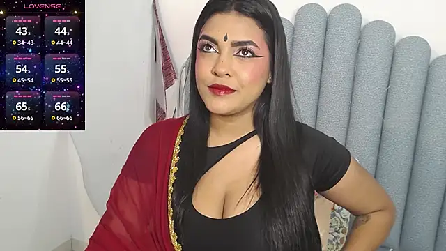 lakshmiraniii online show from November 10, 2025, 11:53 am