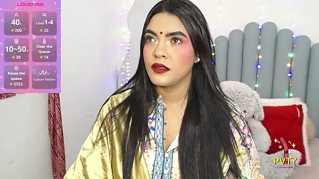 lakshmiraniii online show from April 17, 2026, 11:57 am