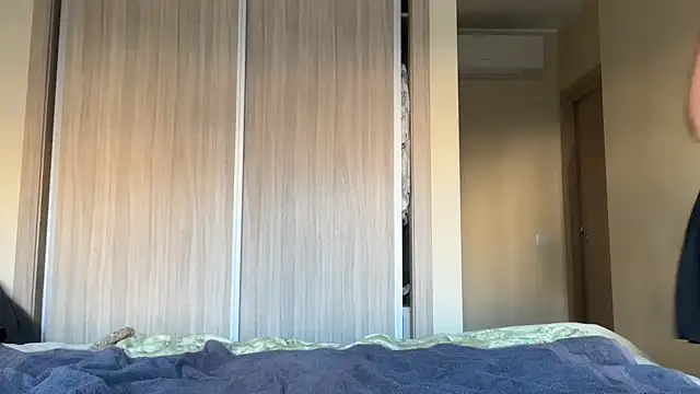 naughtyhollyxxxx online show from October 24, 2025, 7:49 am