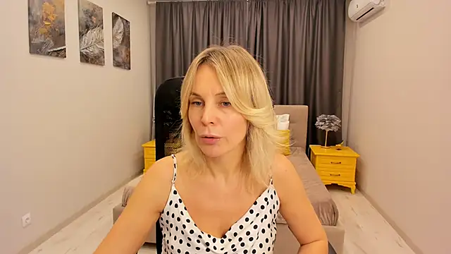 Sinty Devis online show from February 25, 2025, 11:41 am