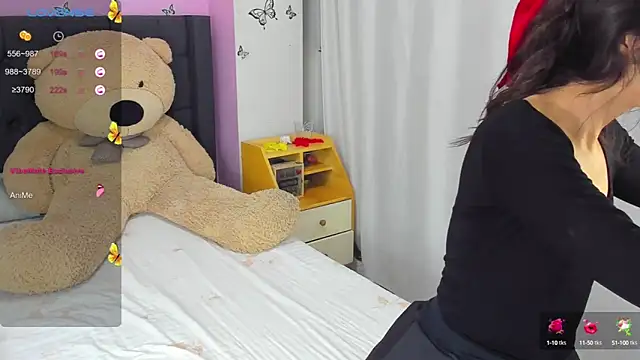 SophiaLiu online show from February 1, 2025, 11:48 pm