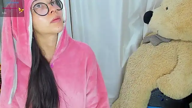 SophiaLiu online show from February 12, 2025, 9:54 pm