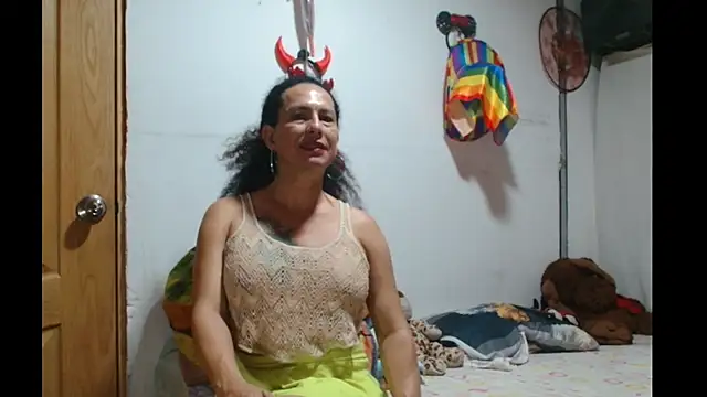 abbycrespa online show from March 18, 2025, 3:31 pm