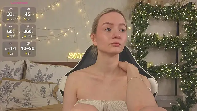 IdaValenti online show from April 21, 2026, 11:07 pm