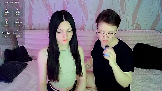  crazy baby  online show from March 17, 2025, 11:32 pm