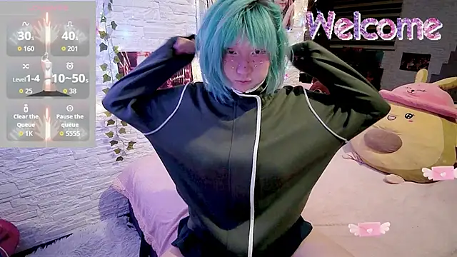 Akemilun online show from October 1, 2025, 8:37 pm