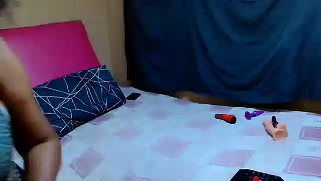 OmegaLipps online show from March 10, 2025, 2:16 pm