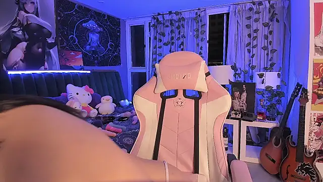 LanaKyutt online show from December 10, 2024, 3:30 am