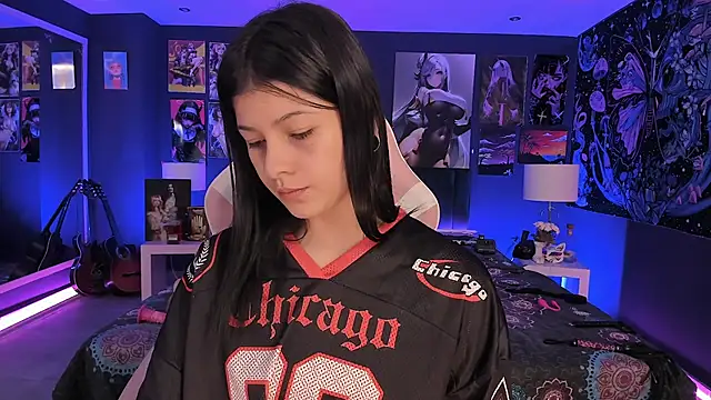 LanaKyutt online show from September 25, 2025, 7:17 pm