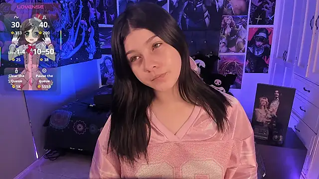 LanaKyutt online show from April 5, 2026, 9:56 pm