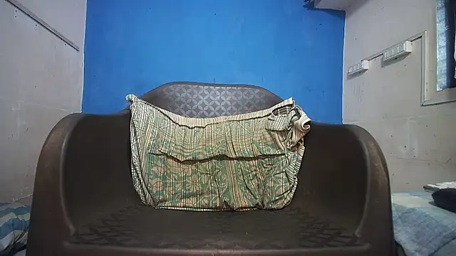 dirtybearr online show from February 28, 2025, 8:42 am