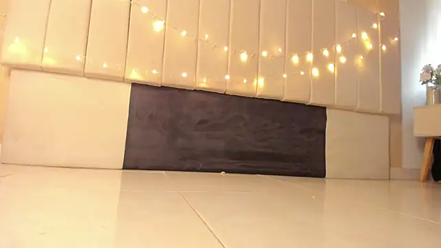  frida1 online show from January 4, 2025, 7:13 pm