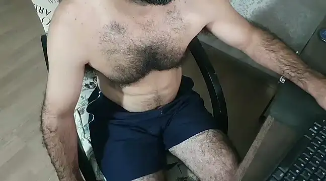 Snapshot of robsonbr chatting on March 8, 2025, 5:28 am robsonbr online show from March 8, 2025, 5:28 am