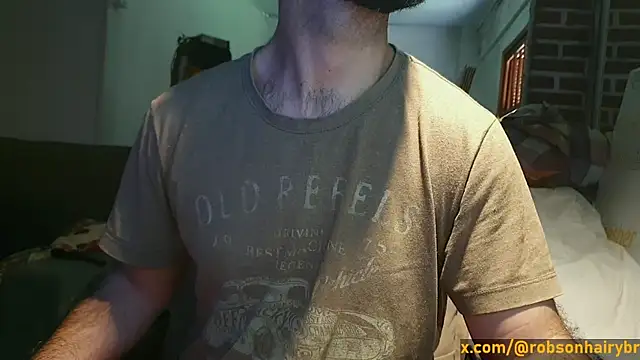 Snapshot of robsonbr chatting on September 22, 2025, 2:08 pm robsonbr online show from September 22, 2025, 2:08 pm