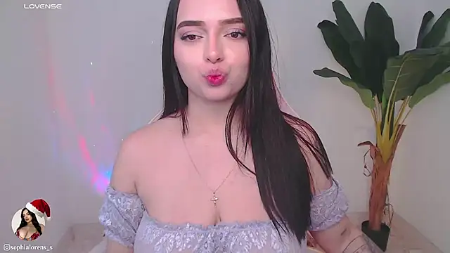 sophialorens s online show from December 17, 2024, 9:05 pm