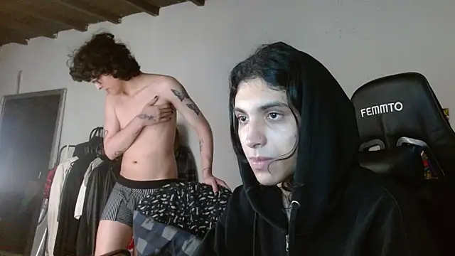 angelitofemboy online show from March 21, 2025, 6:27 am